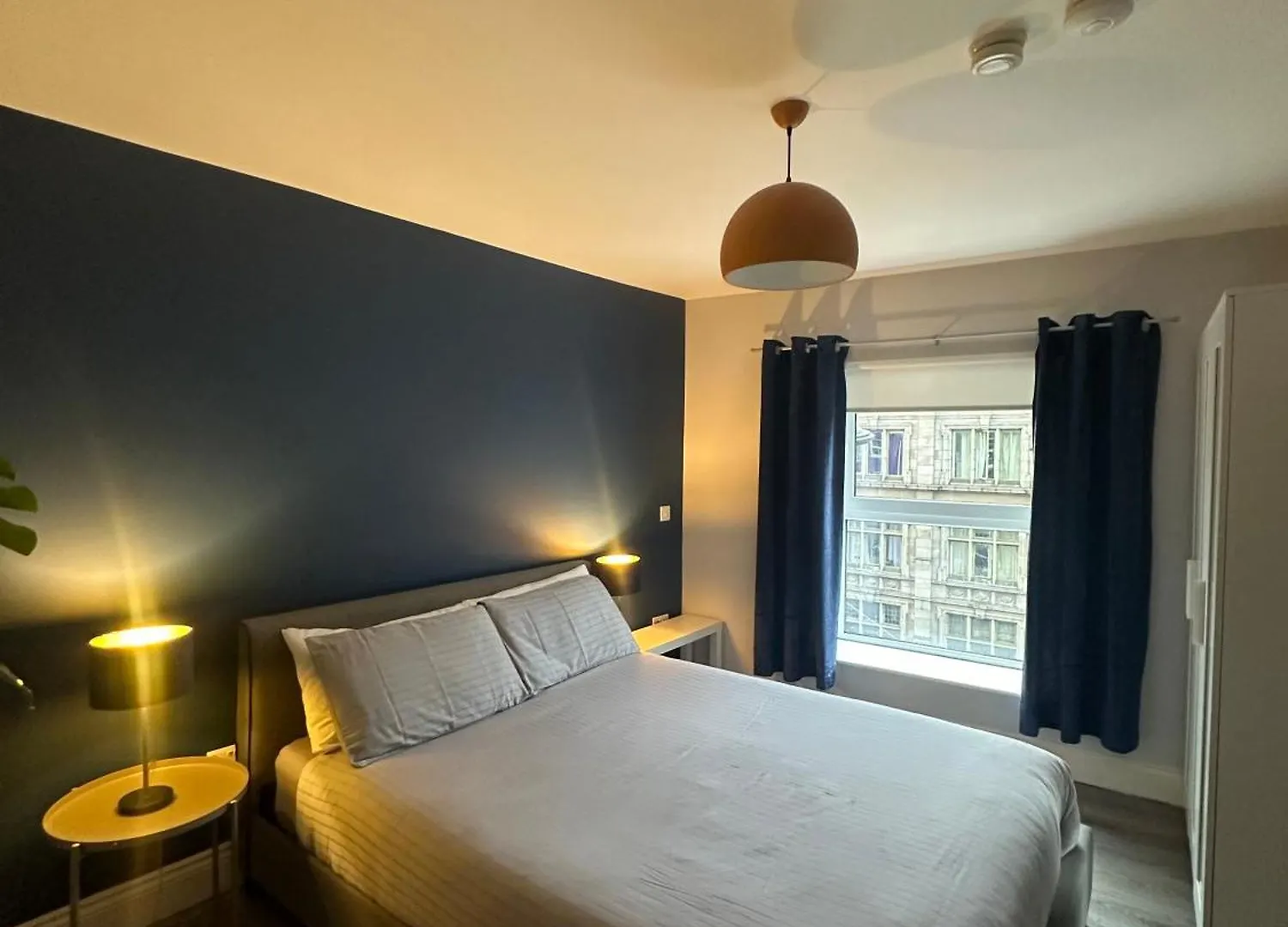 Central 2-Bed Apartment Dublin 0*,  Ireland